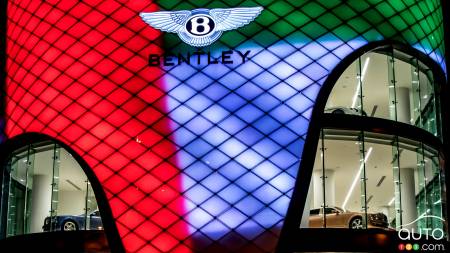 Video : A Bentley Dealership Redefines the Customer Experience.